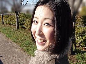 寝取られた欲求不満な人妻たち4時間 サンプル動画サムネイル